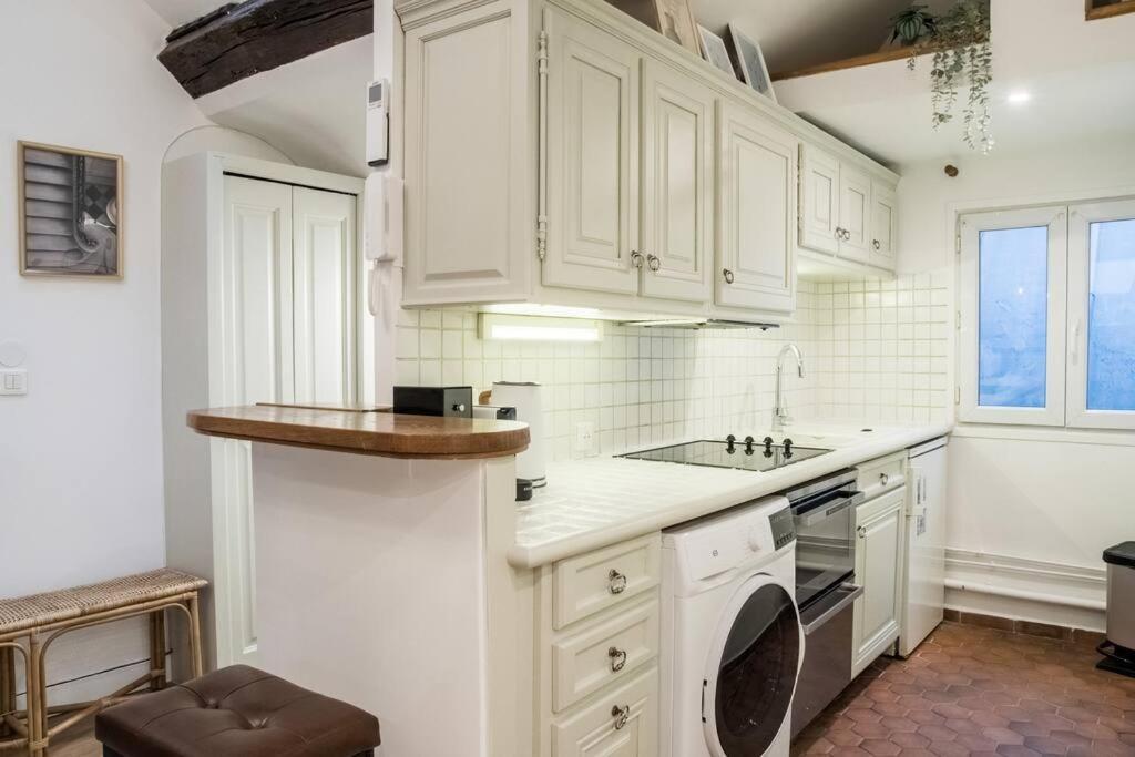 Spacious Studio In Paris Hyper Center - Smart Tv & Wifi - 4P Екстериор снимка